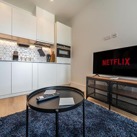 Cozy Apartments - Free Wifi And Parking Onsite Feltham Zewnętrze zdjęcie