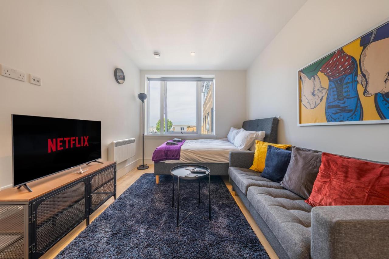 Cozy Apartments - Free Wifi And Parking Onsite Feltham Zewnętrze zdjęcie