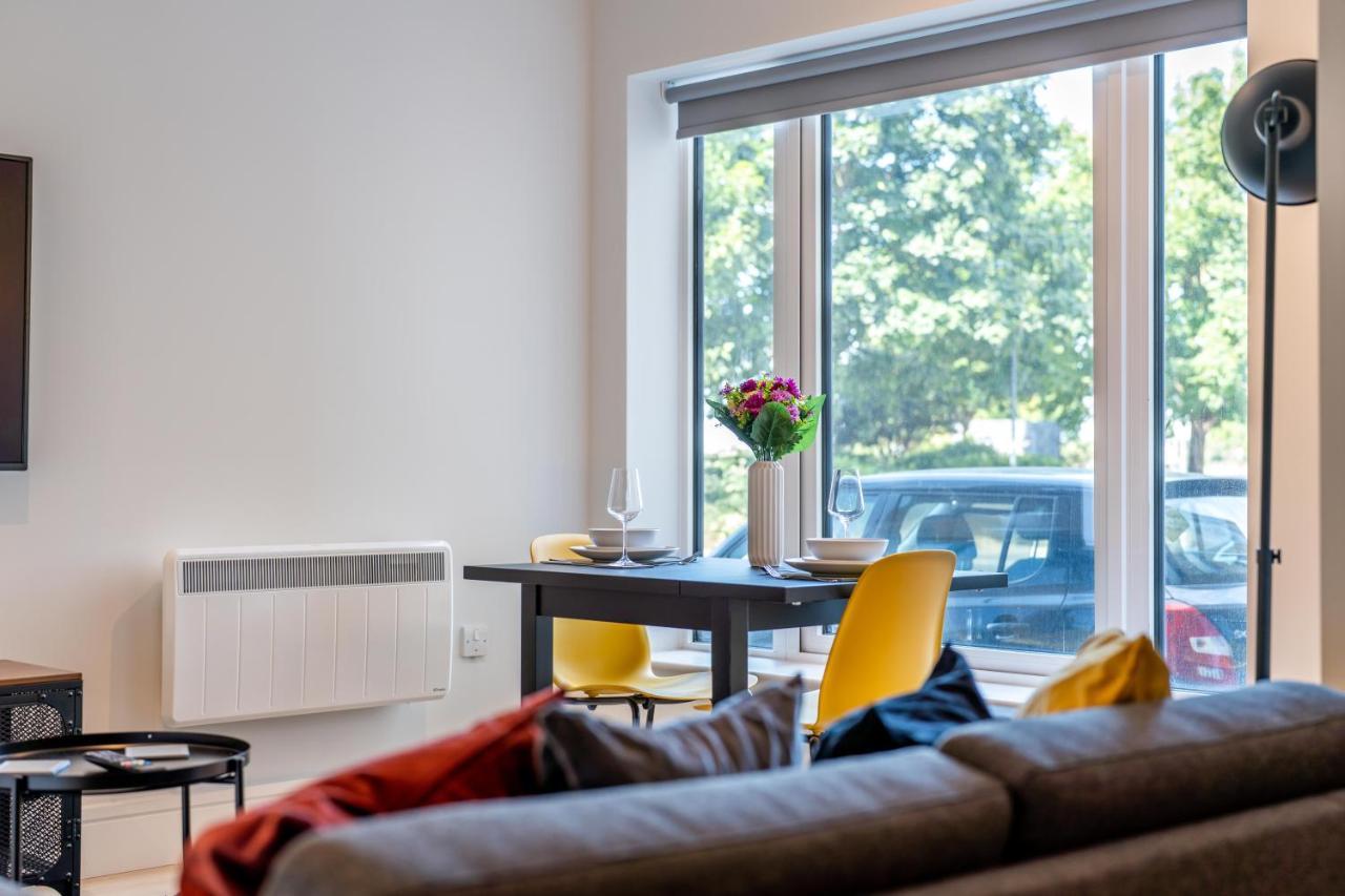 Cozy Apartments - Free Wifi And Parking Onsite Feltham Zewnętrze zdjęcie