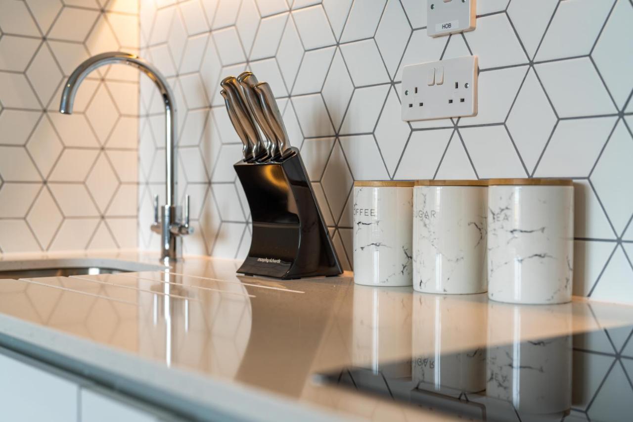 Cozy Apartments - Free Wifi And Parking Onsite Feltham Zewnętrze zdjęcie