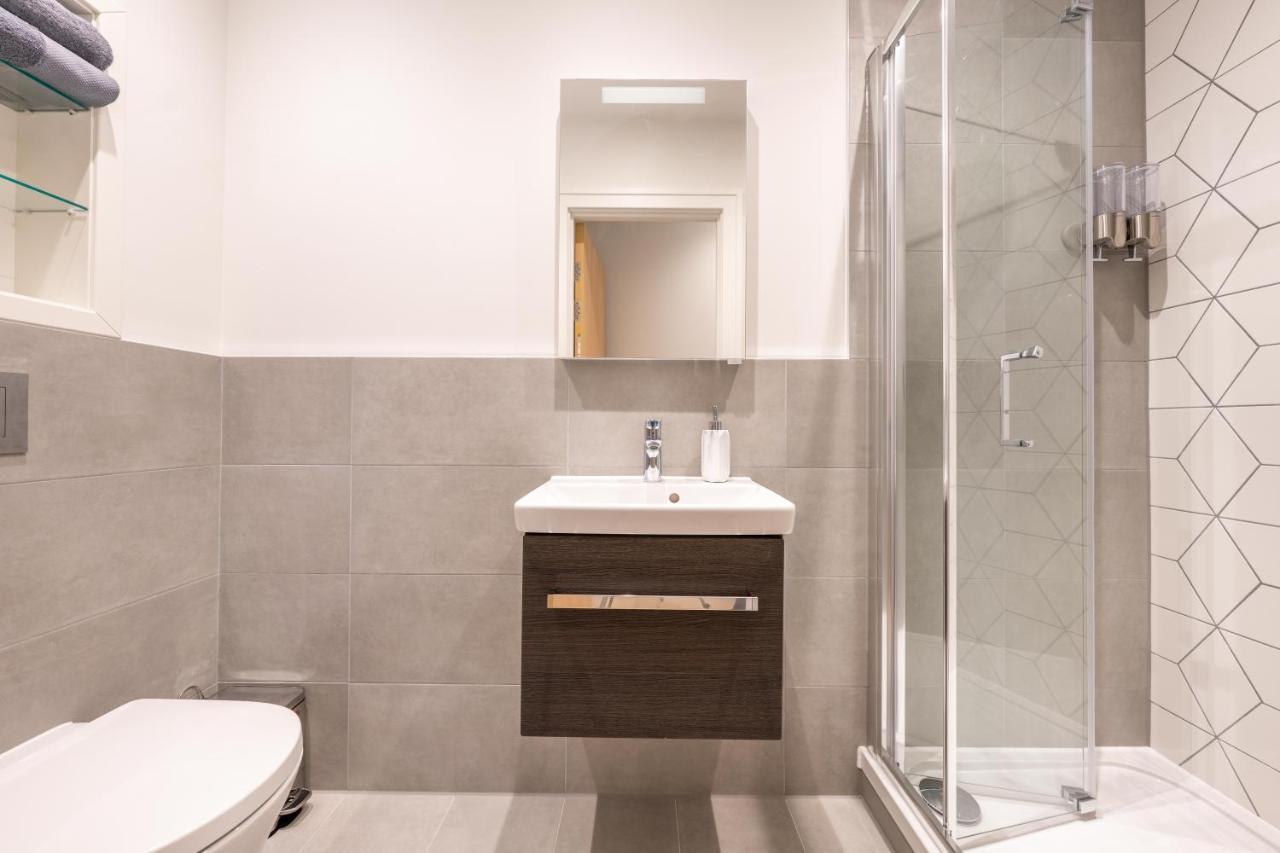 Cozy Apartments - Free Wifi And Parking Onsite Feltham Zewnętrze zdjęcie