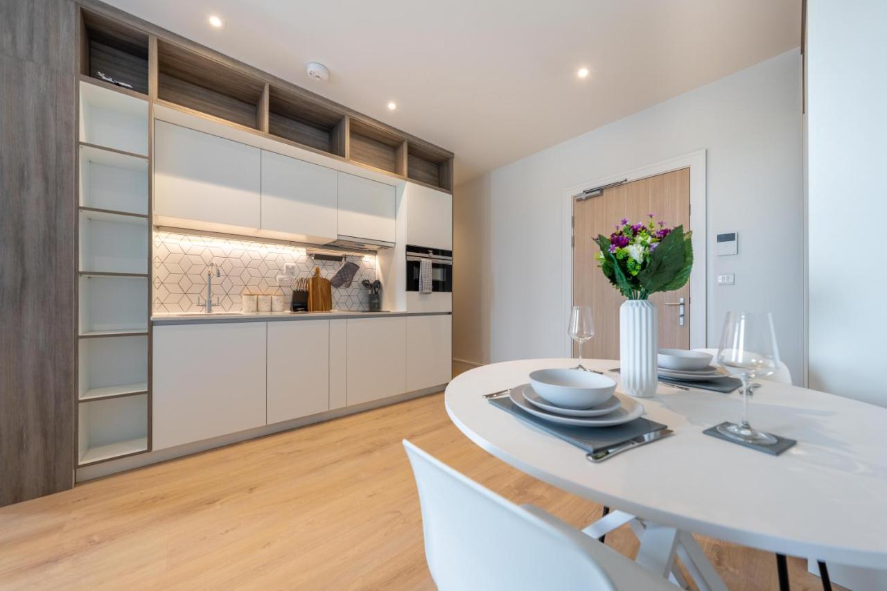 Cozy Apartments - Free Wifi And Parking Onsite Feltham Zewnętrze zdjęcie