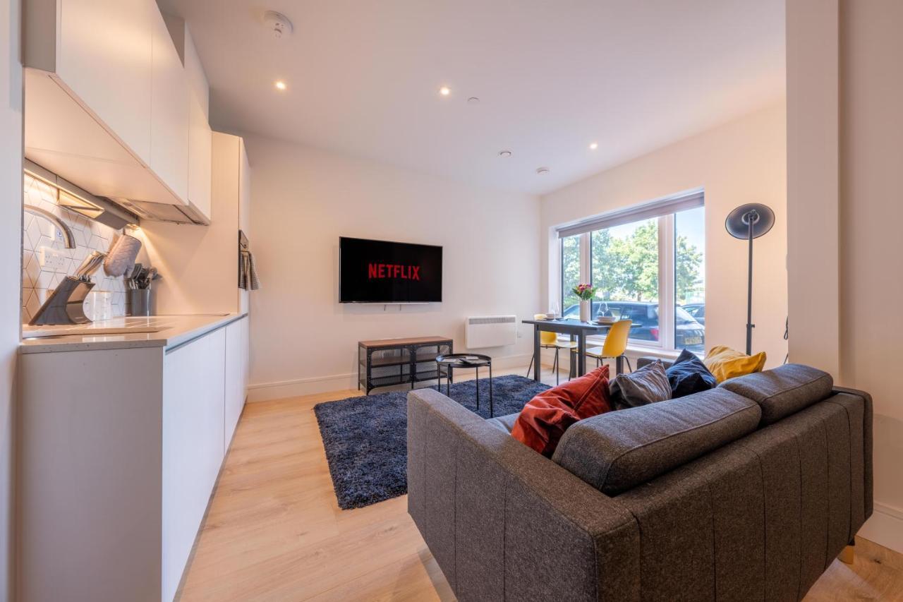 Cozy Apartments - Free Wifi And Parking Onsite Feltham Zewnętrze zdjęcie